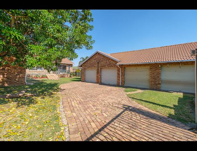 4 BEDROOM FREEHOLD FOR SALE IN WELTEVREDEN PARK